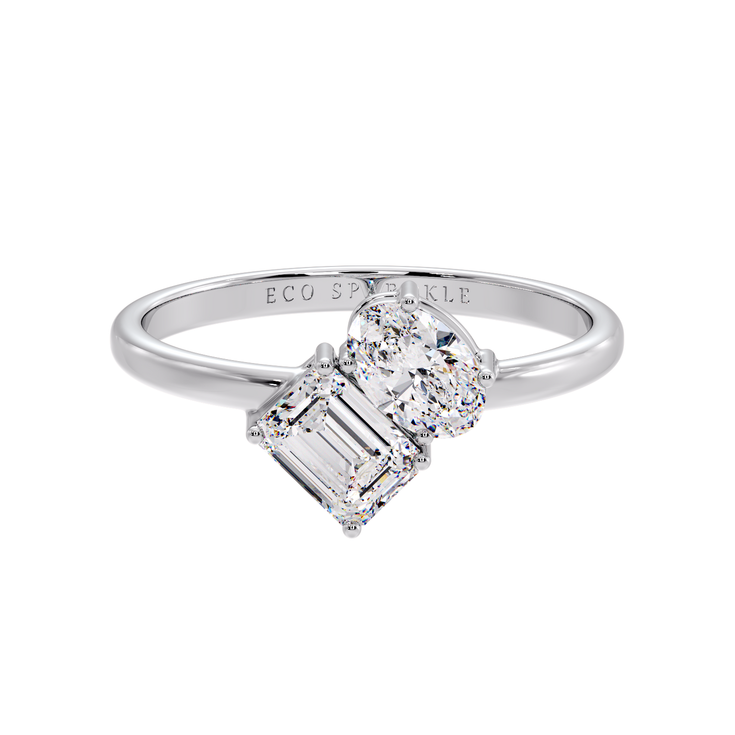 OVAL & EMERALD RING